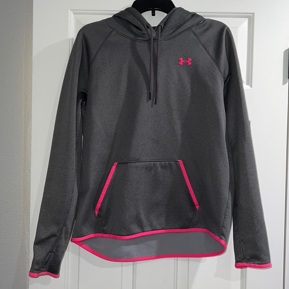 Woman’s Under Armour sweat shirt